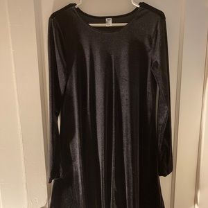 Velvet black long sleeve dress